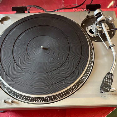 Technics - SL-120 TURNTABLE