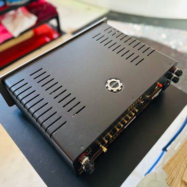 blak INTEGRATED AMPLIFIER