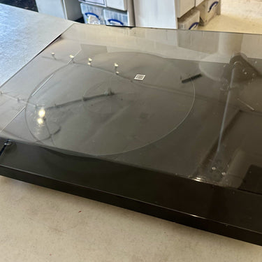 REGA - PLANAR 3 TURNTABLE