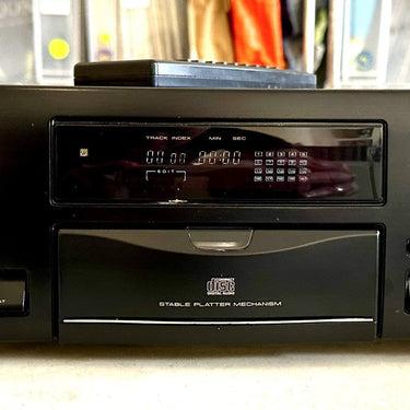 PIONEER - PD-S703 CD PLAYER
