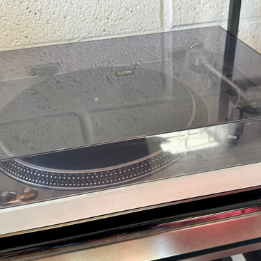TECHNICS - SL-1300 TURNTABLE