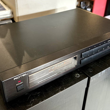 ROTEL - RT 935AX TUNER