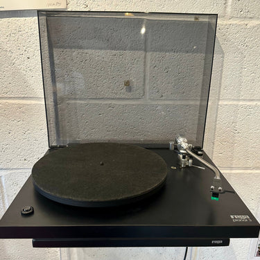 REGA - PLANAR 3 TURNTABLE