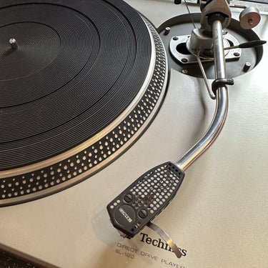 Technics - SL-120 TURNTABLE