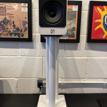 2020i Speakers with stands - White