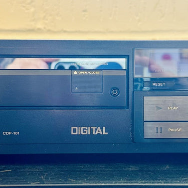 Sony - CDP-101 CD PLAYER